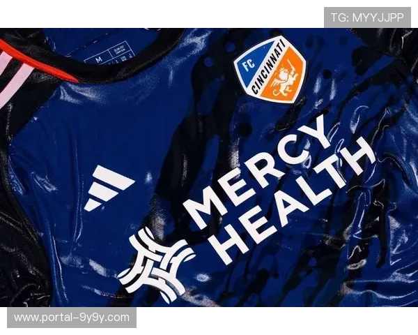 辛辛那提FC球迷深夜合唱助威　在对手酒店外掀起震天声浪