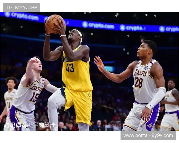 里夫斯末节连得10分，湖人拉开分差锁定胜局