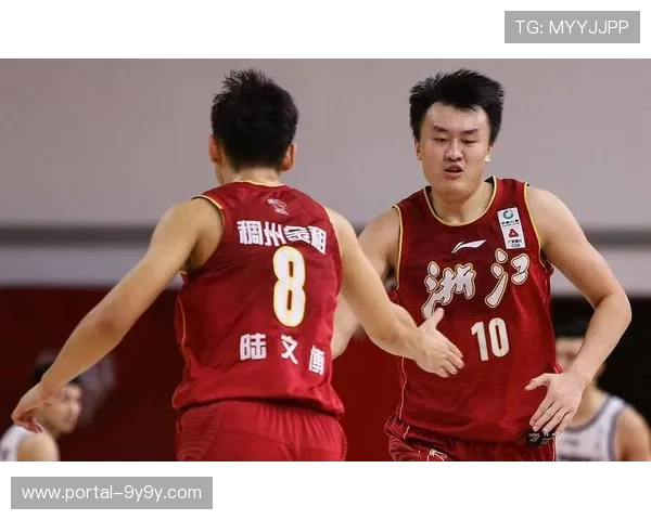 浙江队约克开局四投全中，助球队早早确立领先优势