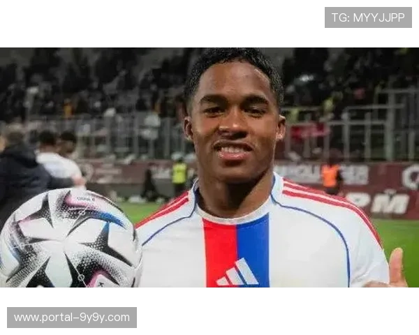 里昂5-2大胜梅斯，恩德里克帽子戏法凸显进攻效率