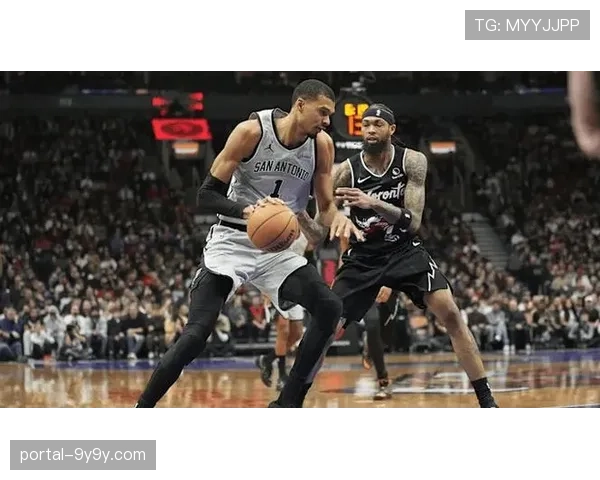 马刺110-107力克猛龙,豪取10连胜 马刺110-107力克猛龙,豪取10连胜